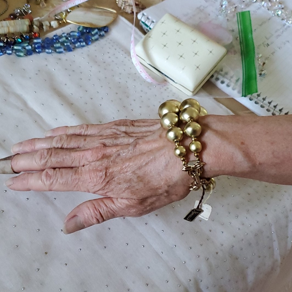 Marvella Faux Gold pearl Braclet - Picture 8 of 8